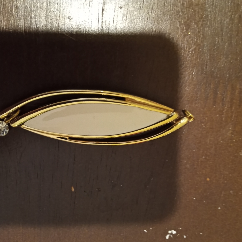 Pendent - Picture 2 of 2